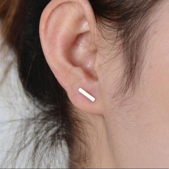 3/$30 last pair! Gold bar earrings - Picture 4 of 4